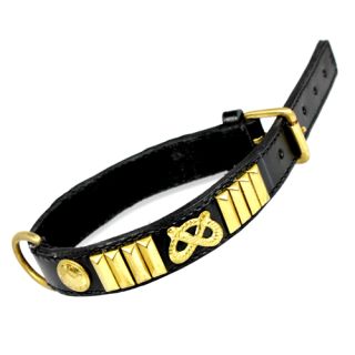 Fodrat läderhalsband med beslag och dekor i mässing, 45cm x 25mm