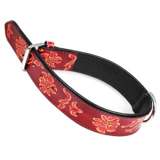 Fodrat läderhalsband med beslag i krom och releifmönster, 55cm x 40mm